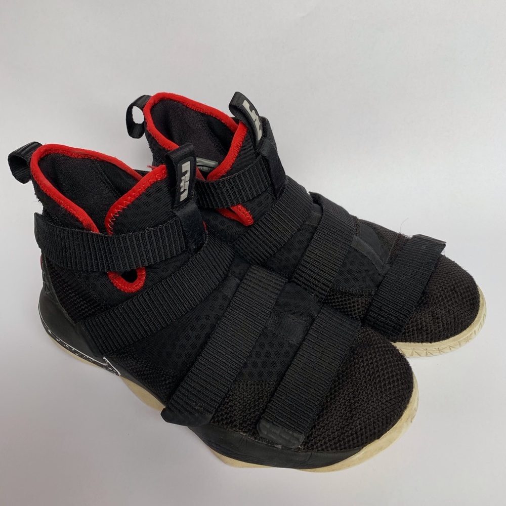 lebron shoes